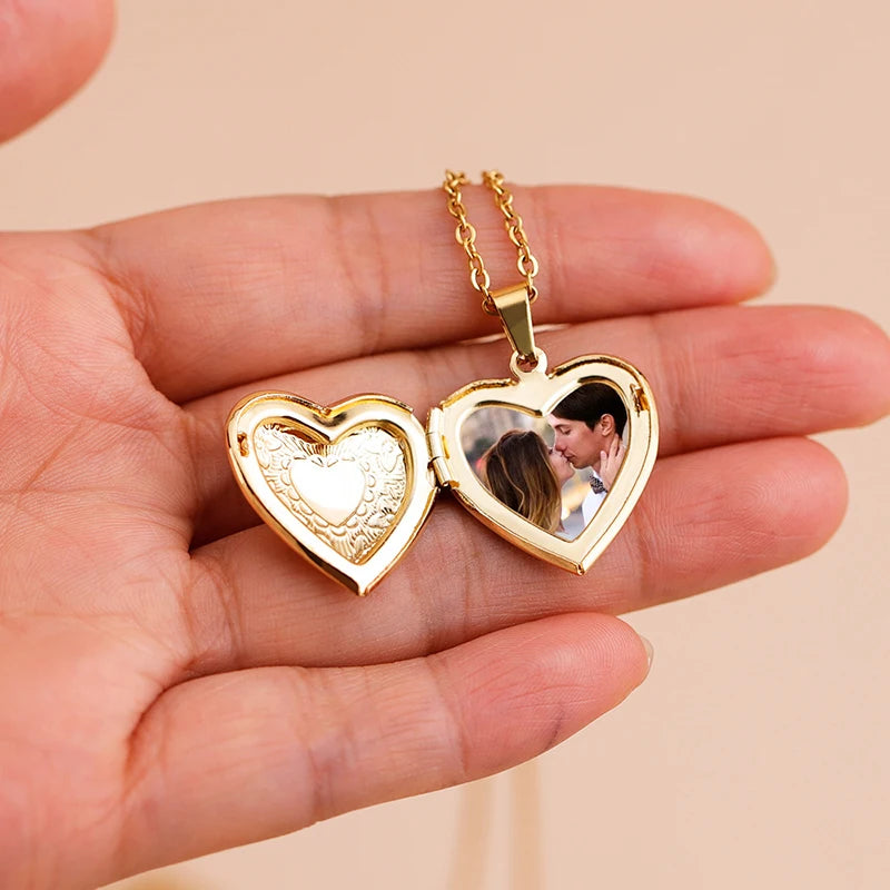 Colar com medalhão personalizado, colar com foto personalizada, colar de coração com nome gravado, colar com pingente em formato de coração de aço inoxidável, joia Sucesso Ativa